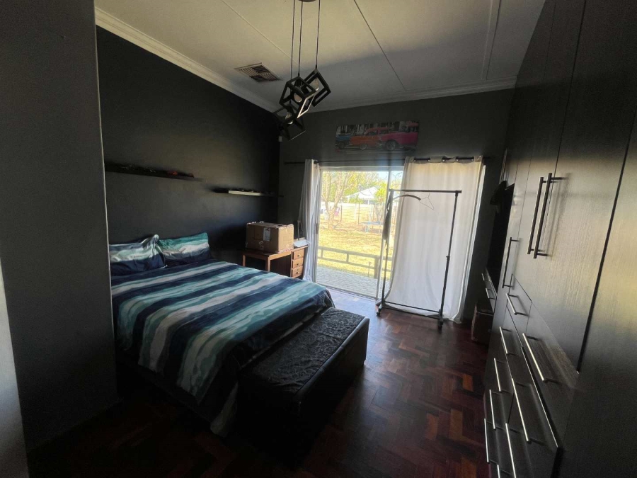 4 Bedroom Property for Sale in Olyfvenhoudtsdrift Northern Cape